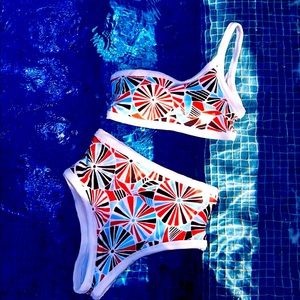 ☀️Aerie Orange and Blue Pattern Bikini☀️